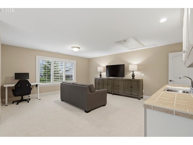 3987 WHEELER Ln, West Linn, OR 97068