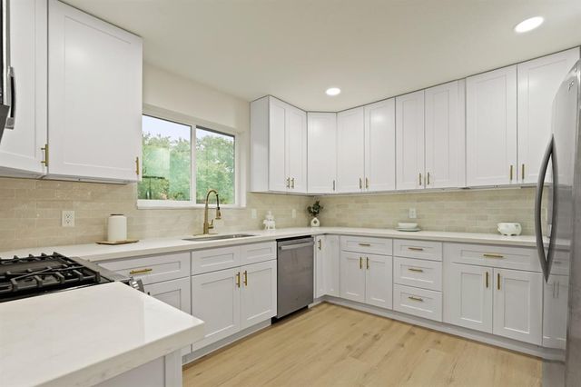 3351 S Sutton Square, Stafford, TX 77477