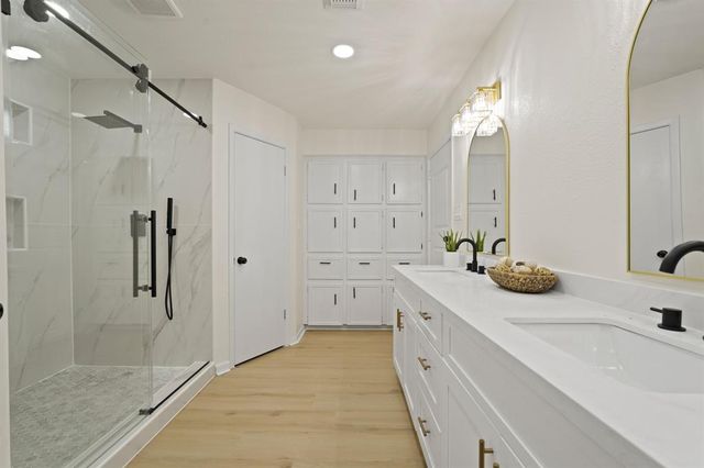 3351 S Sutton Square, Stafford, TX 77477