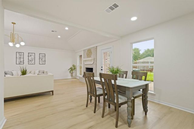 3351 S Sutton Square, Stafford, TX 77477