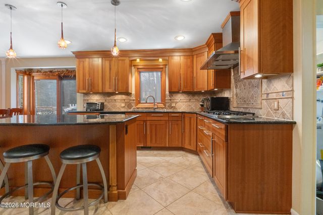 25 Cherokee Road, East Brunswick, NJ 08816