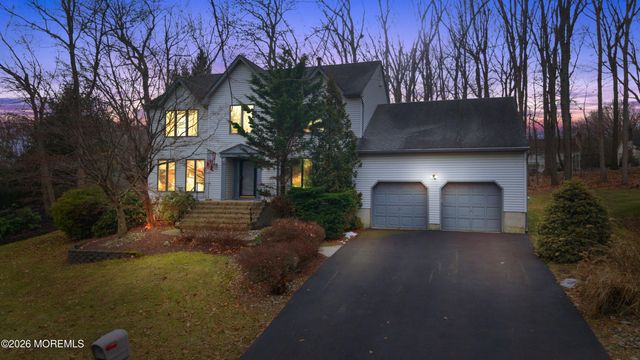 25 Cherokee Road, East Brunswick, NJ 08816