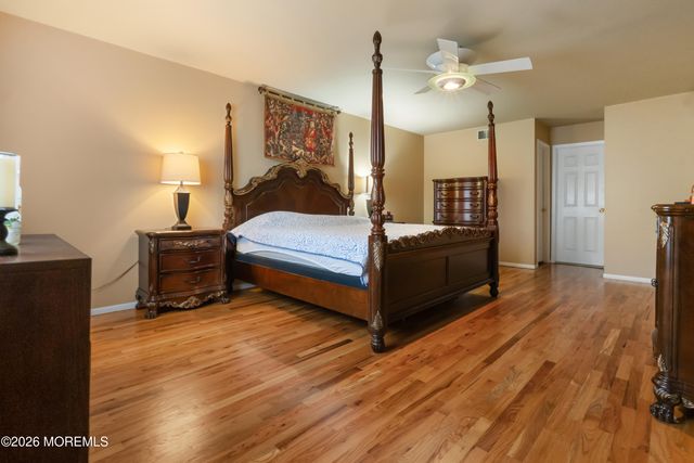 25 Cherokee Road, East Brunswick, NJ 08816