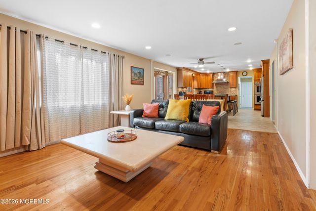 25 Cherokee Road, East Brunswick, NJ 08816