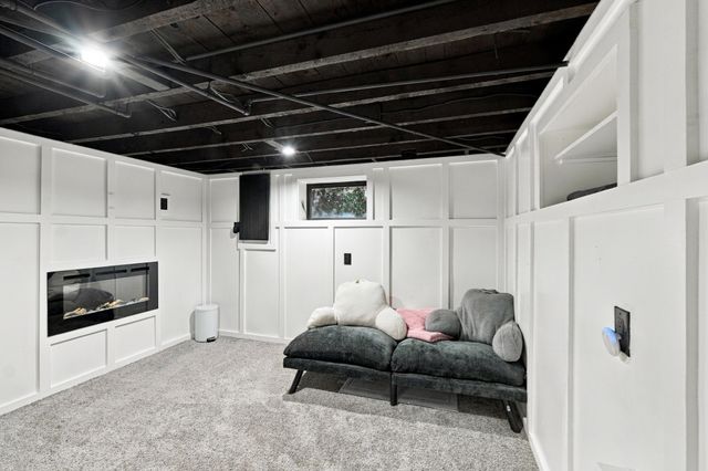 14 Harrison St, Framingham, MA 01702