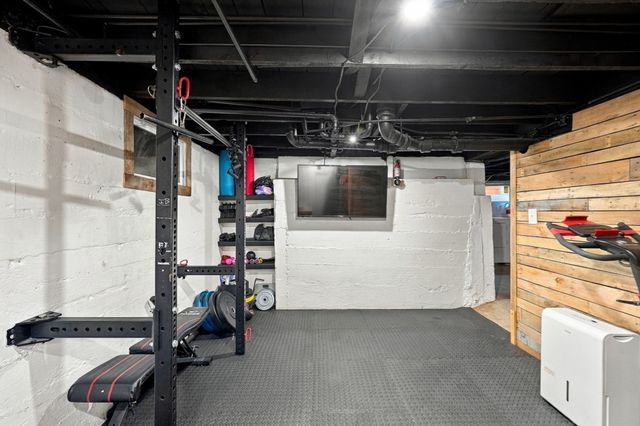 14 Harrison St, Framingham, MA 01702