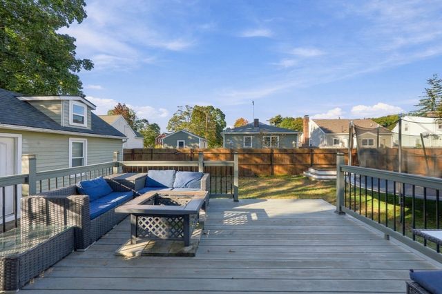 14 Harrison St, Framingham, MA 01702