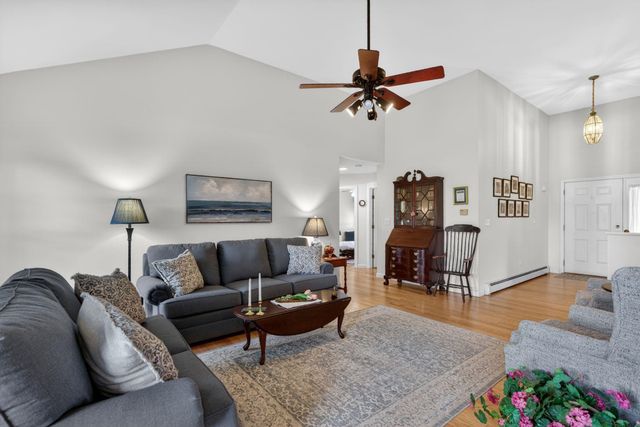 9 Marshview Circle, Seabrook, NH 03874