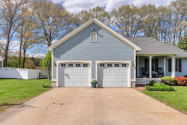 9 Marshview Circle, Seabrook, NH 03874