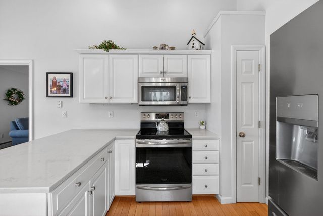 9 Marshview Circle, Seabrook, NH 03874