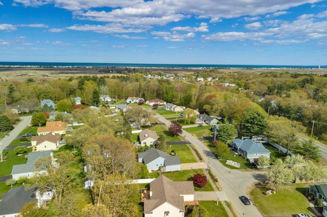 9 Marshview Circle, Seabrook, NH 03874