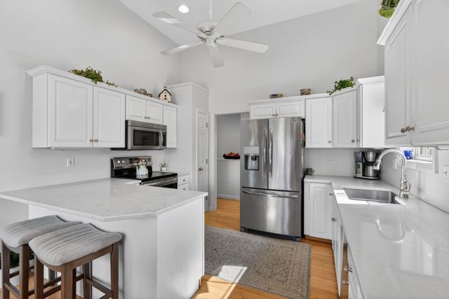 9 Marshview Circle, Seabrook, NH 03874