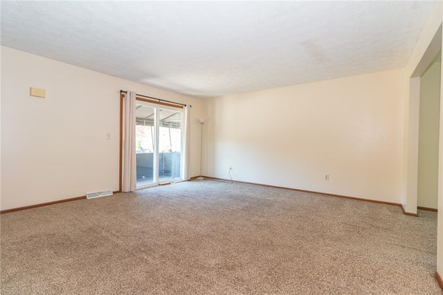 1087 Cranston Dr, City Of Greensburg, PA 15601