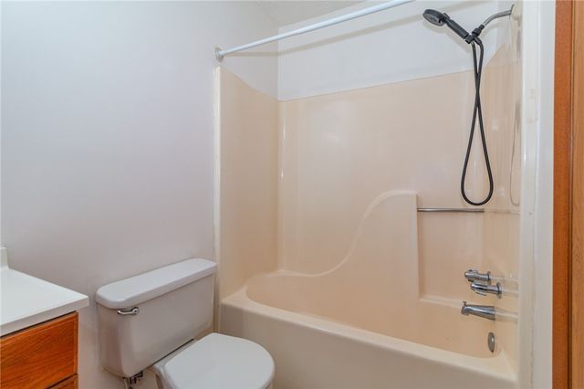 1087 Cranston Dr, City Of Greensburg, PA 15601