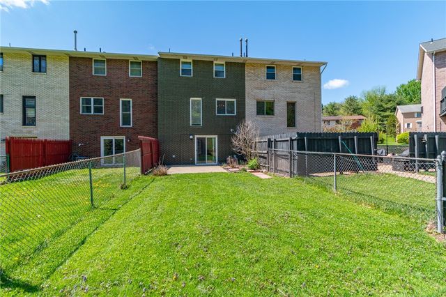 1087 Cranston Dr, City Of Greensburg, PA 15601