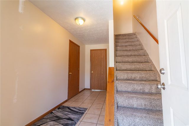 1087 Cranston Dr, City Of Greensburg, PA 15601