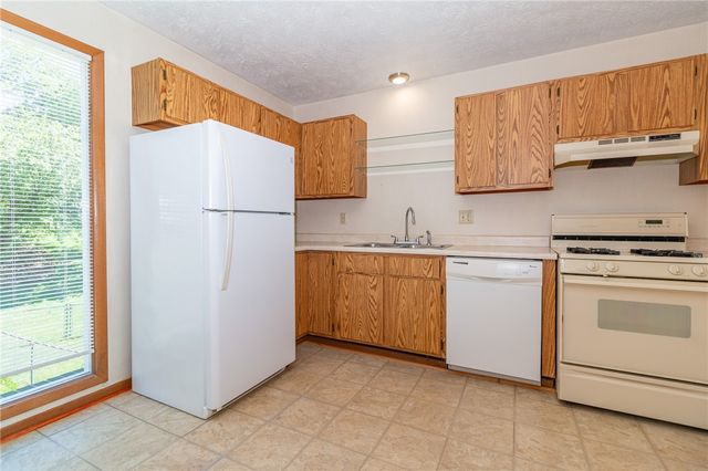 1087 Cranston Dr, City Of Greensburg, PA 15601