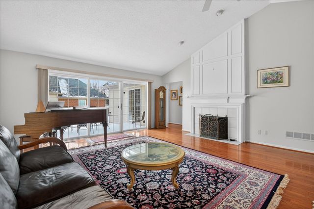 39828 Village Run Drive, Northville, MI 48168