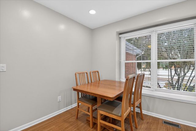 39828 Village Run Drive, Northville, MI 48168