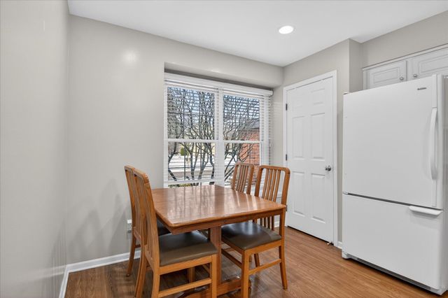 39828 Village Run Drive, Northville, MI 48168