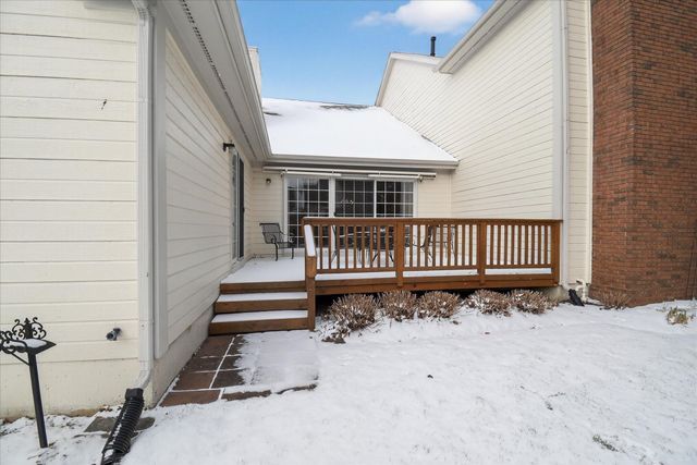 39828 Village Run Drive, Northville, MI 48168