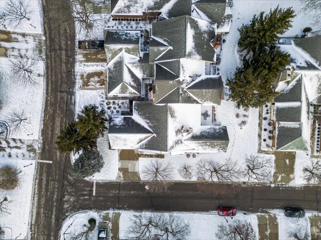 39828 Village Run Drive, Northville, MI 48168