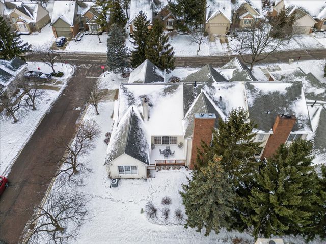 39828 Village Run Drive, Northville, MI 48168