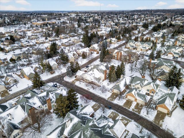 39828 Village Run Drive, Northville, MI 48168