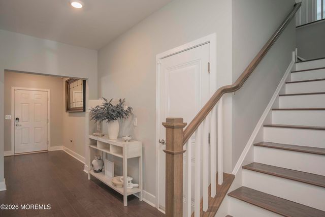 20 Kronenberg Street, Tinton Falls, NJ 07724