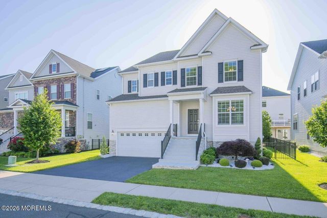 20 Kronenberg Street, Tinton Falls, NJ 07724