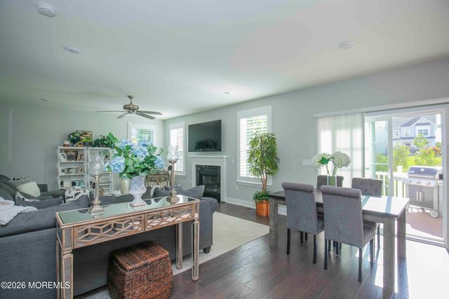 20 Kronenberg Street, Tinton Falls, NJ 07724