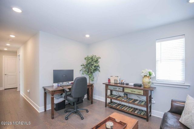 20 Kronenberg Street, Tinton Falls, NJ 07724