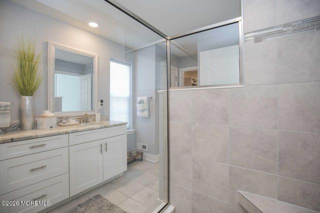 20 Kronenberg Street, Tinton Falls, NJ 07724
