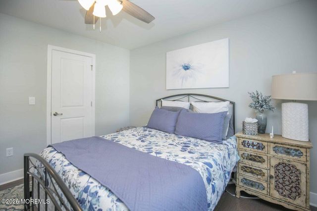 20 Kronenberg Street, Tinton Falls, NJ 07724