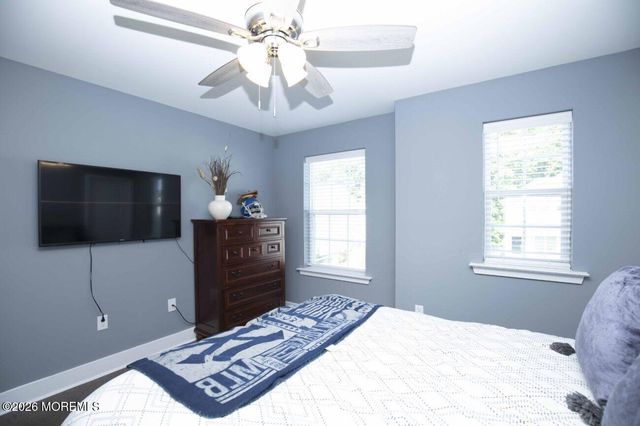 20 Kronenberg Street, Tinton Falls, NJ 07724