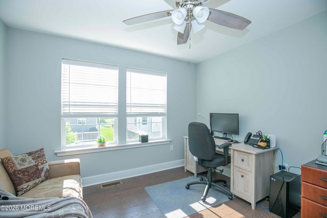 20 Kronenberg Street, Tinton Falls, NJ 07724