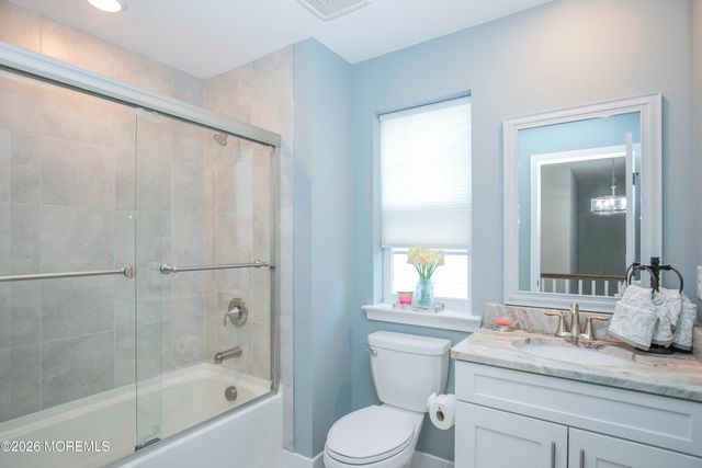 20 Kronenberg Street, Tinton Falls, NJ 07724