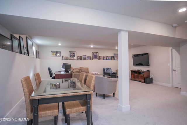 20 Kronenberg Street, Tinton Falls, NJ 07724