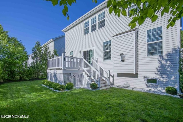 20 Kronenberg Street, Tinton Falls, NJ 07724