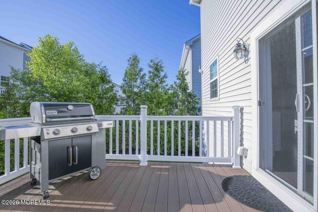 20 Kronenberg Street, Tinton Falls, NJ 07724