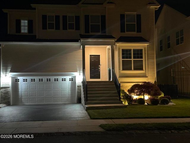 20 Kronenberg Street, Tinton Falls, NJ 07724