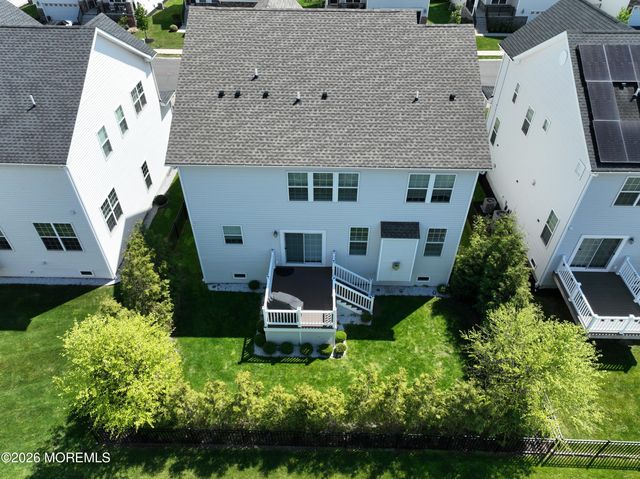 20 Kronenberg Street, Tinton Falls, NJ 07724