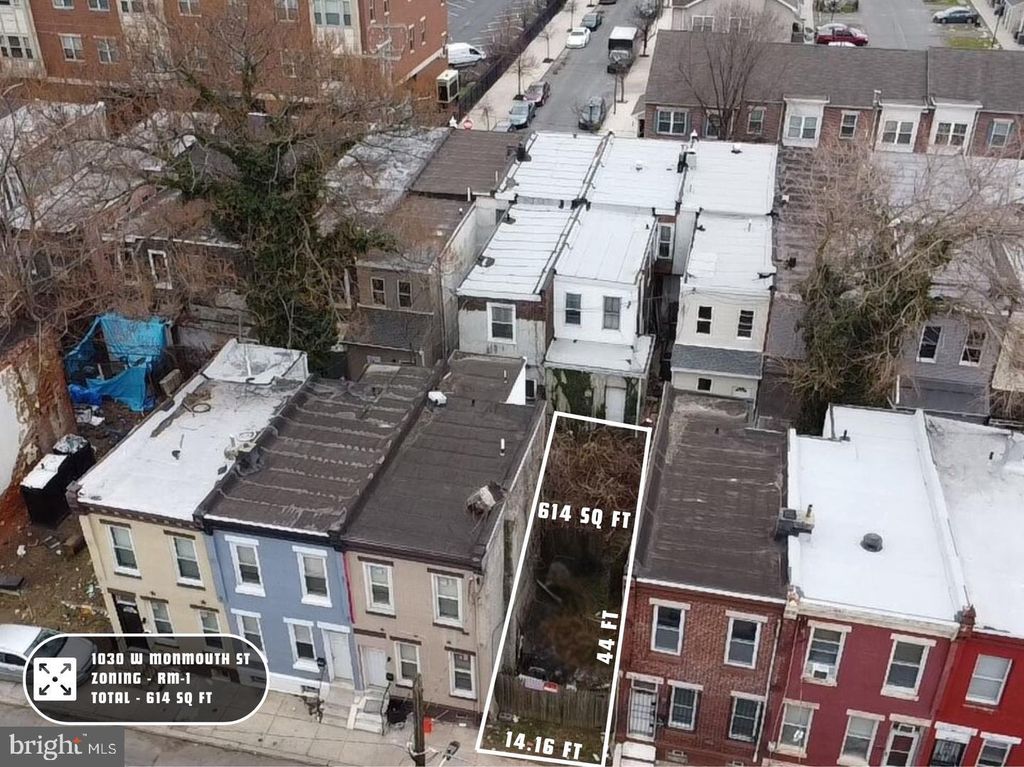 1030 W MONMOUTH ST, PHILADELPHIA, PA 19133 — exterior