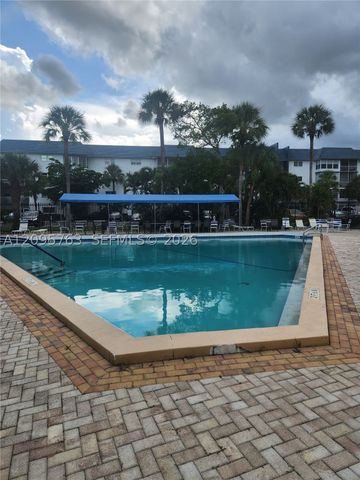 2061 NW 47th Ter 402, Lauderhill, FL 33313
