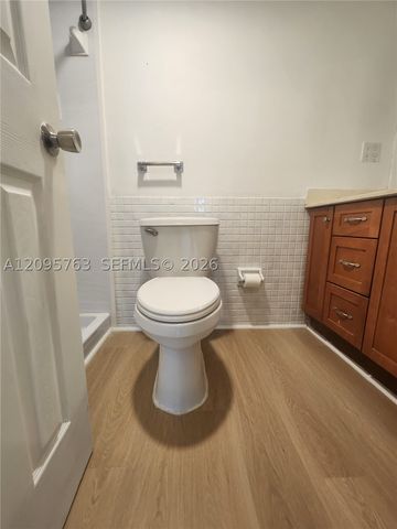 2061 NW 47th Ter 402, Lauderhill, FL 33313