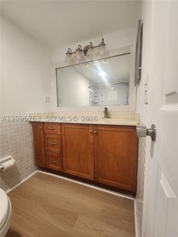 2061 NW 47th Ter 402, Lauderhill, FL 33313