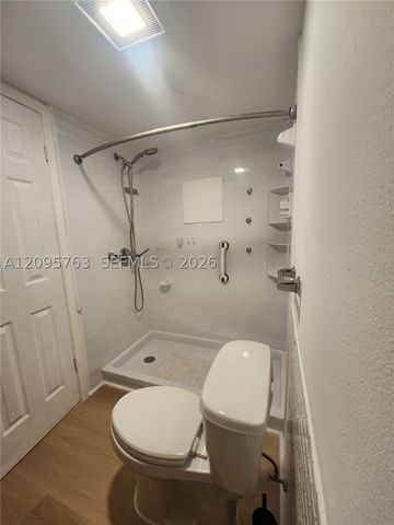 2061 NW 47th Ter 402, Lauderhill, FL 33313