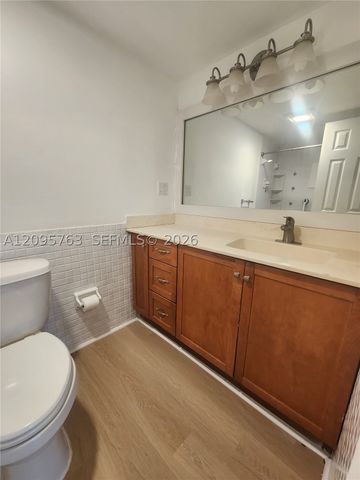 2061 NW 47th Ter 402, Lauderhill, FL 33313