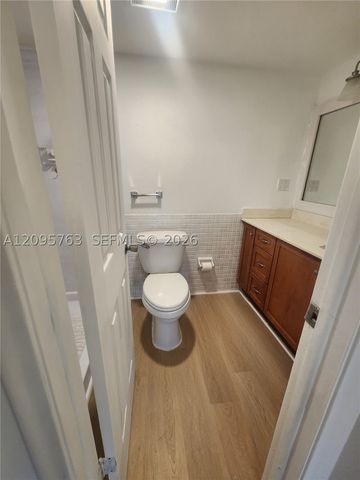 2061 NW 47th Ter 402, Lauderhill, FL 33313