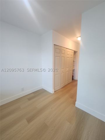 2061 NW 47th Ter 402, Lauderhill, FL 33313